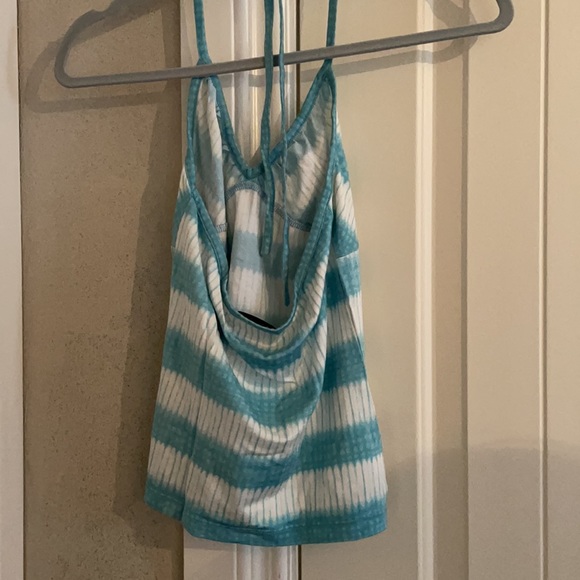 Halter top - Picture 2 of 3